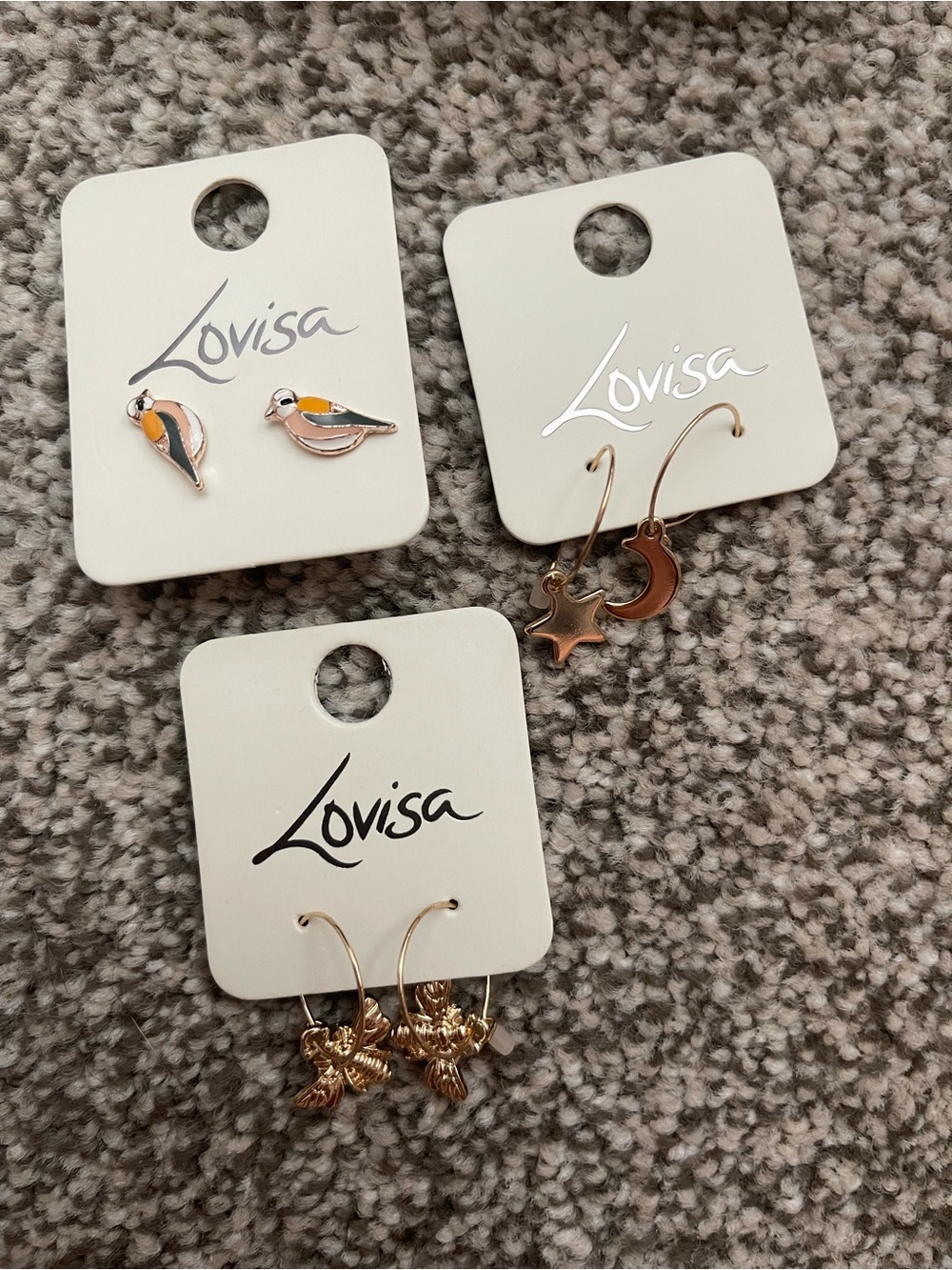 Olivia’s earrings